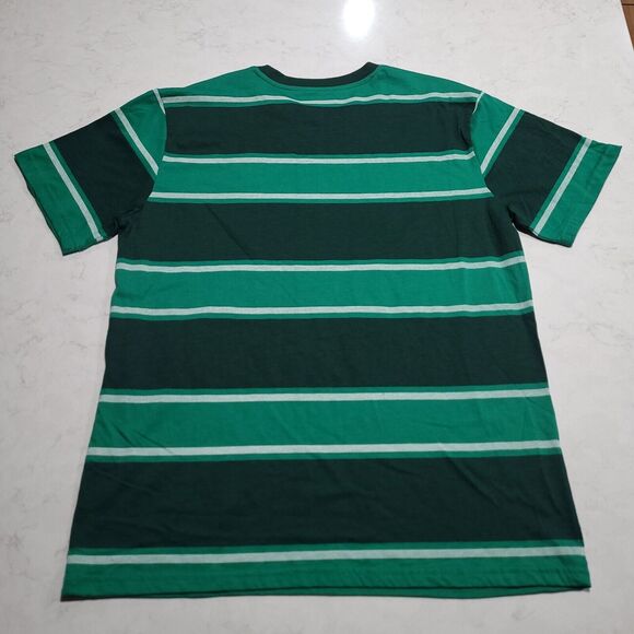 Star Wars Baby Yoda Grogu Embroidered Mad Engine NWOT Large Green Stripes - Picture 3 of 7